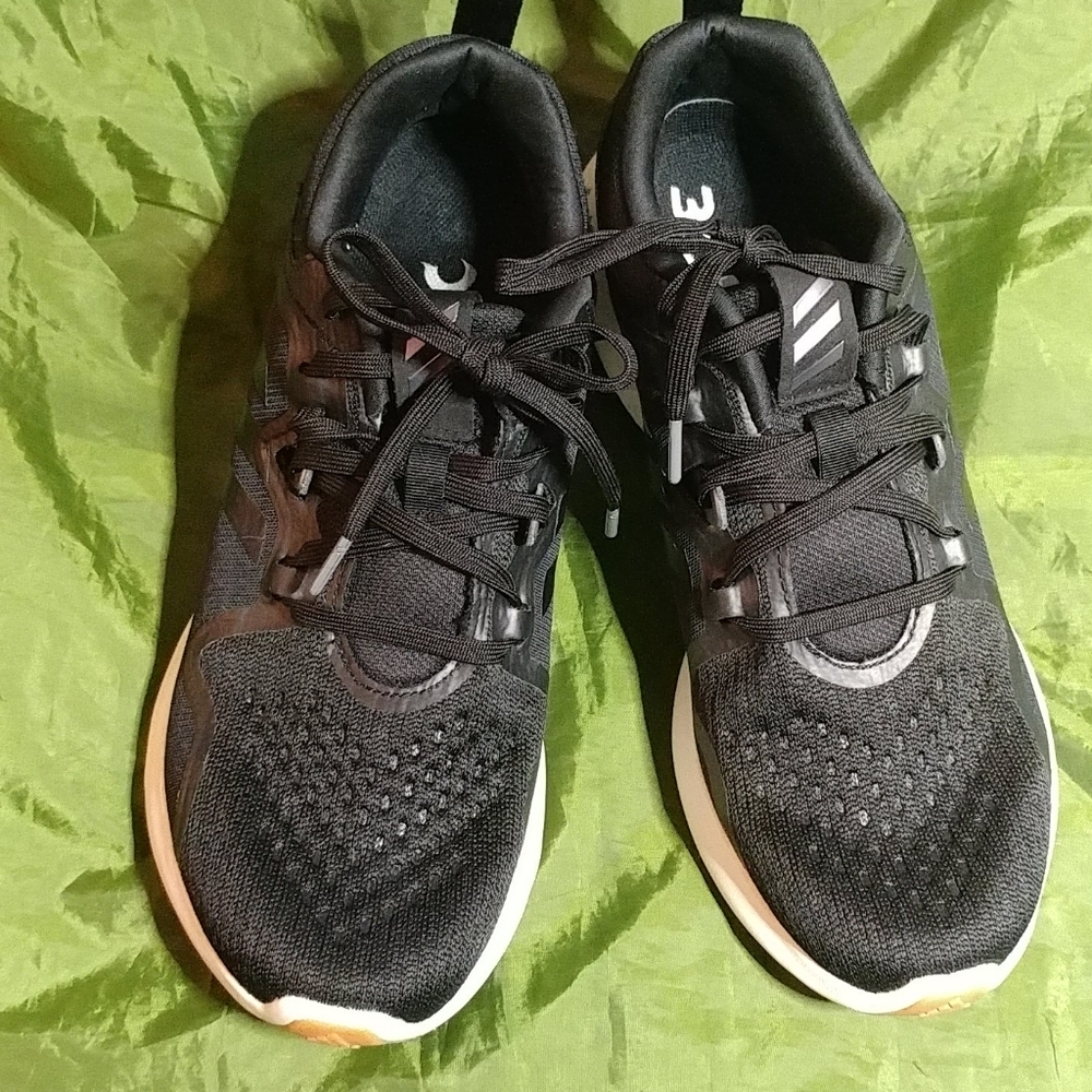 Adidas BB7566 Edgebounce Women's Size 8.5